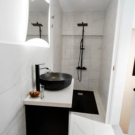 Kition Jacuzzi In Finikoudes