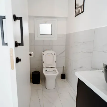 Kition Jacuzzi In Finikoudes * Larnaca
