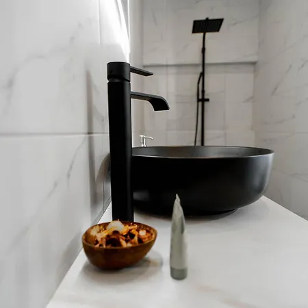 Kition Jacuzzi In Finikoudes Apartment