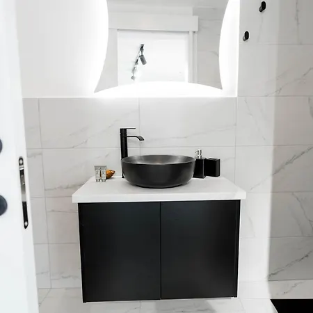 Kition Jacuzzi In Finikoudes * Larnaca